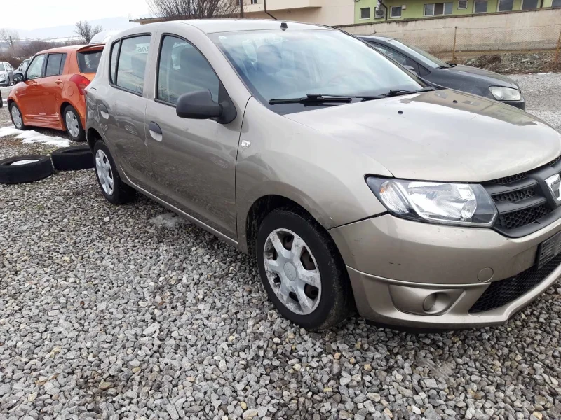 Dacia Sandero Газ- бензин, снимка 3 - Автомобили и джипове - 49090629