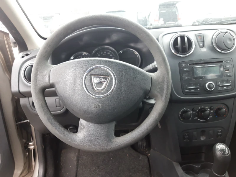 Dacia Sandero Газ- бензин, снимка 15 - Автомобили и джипове - 49090629