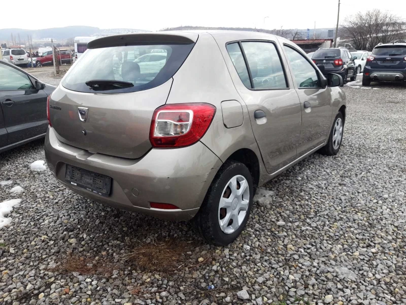 Dacia Sandero Газ- бензин, снимка 5 - Автомобили и джипове - 49090629