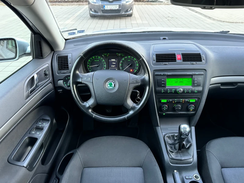 Skoda Octavia 1.8i GPL Klimatronik CruiseControl, снимка 10 - Автомобили и джипове - 49364785