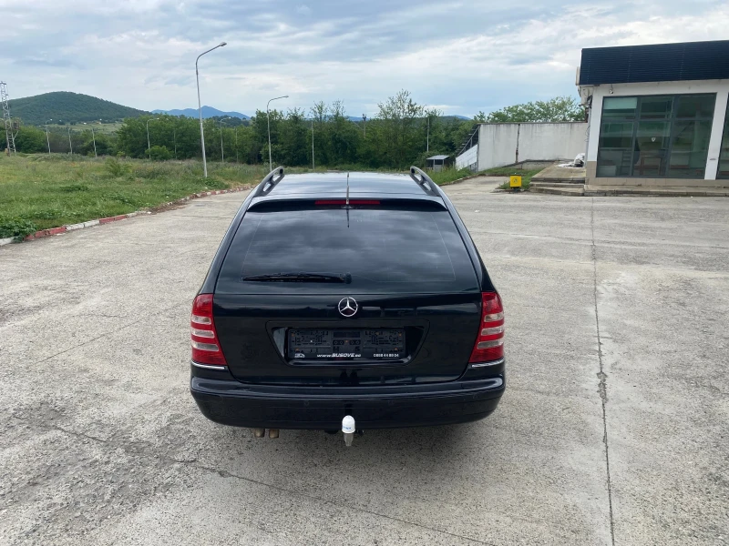 Mercedes-Benz C 220 Фейслифт, снимка 8 - Автомобили и джипове - 51436482