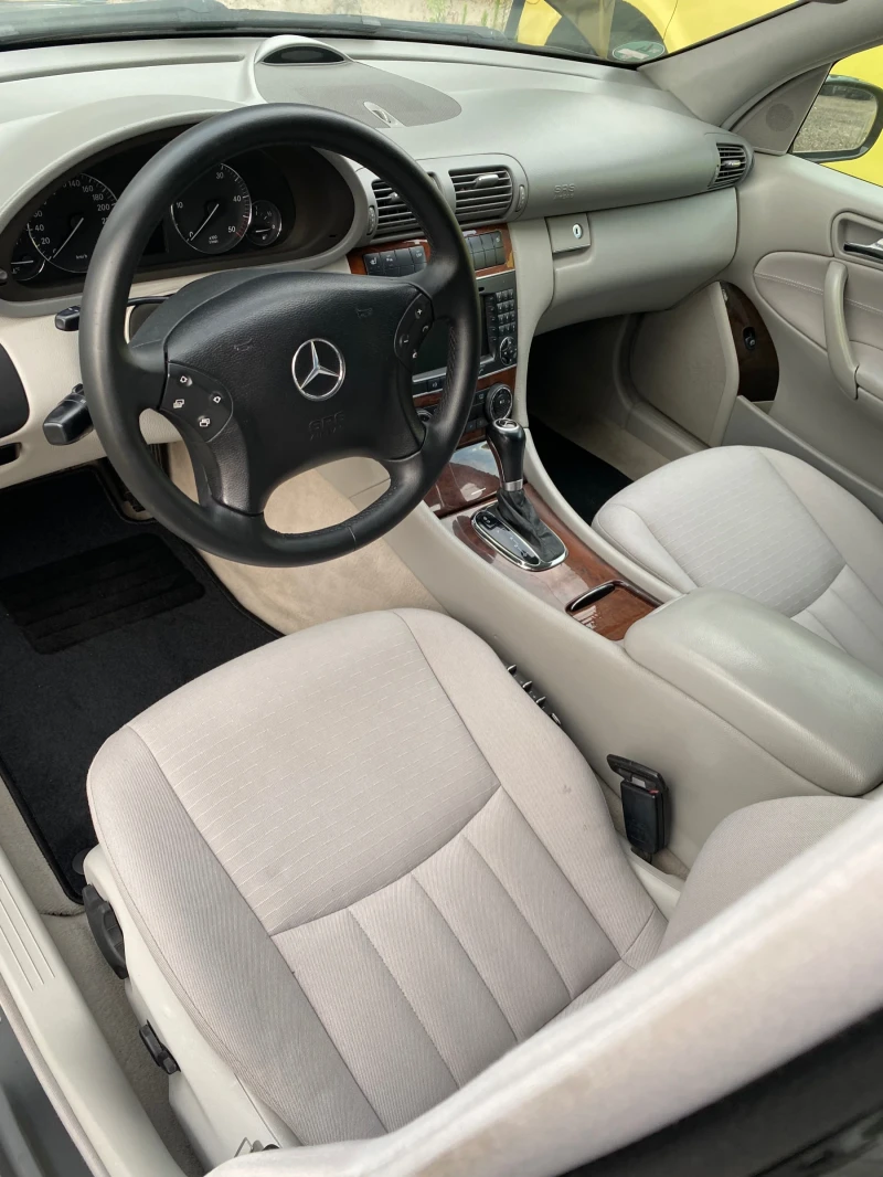 Mercedes-Benz C 220 Фейслифт, снимка 15 - Автомобили и джипове - 51436482