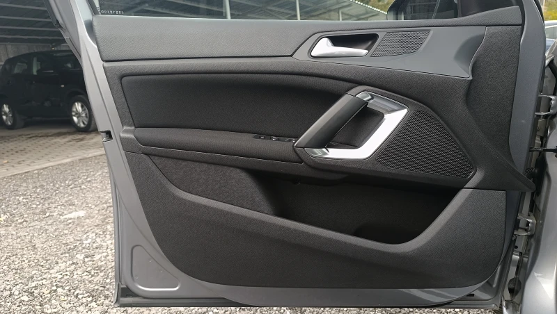 Peugeot 308 1.5HDi Facelift, снимка 12 - Автомобили и джипове - 52077712