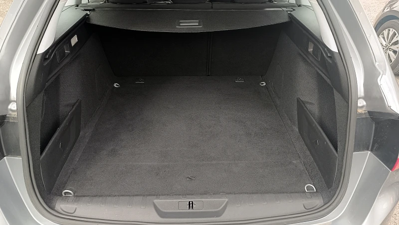 Peugeot 308 1.5HDi Facelift, снимка 15 - Автомобили и джипове - 52077712