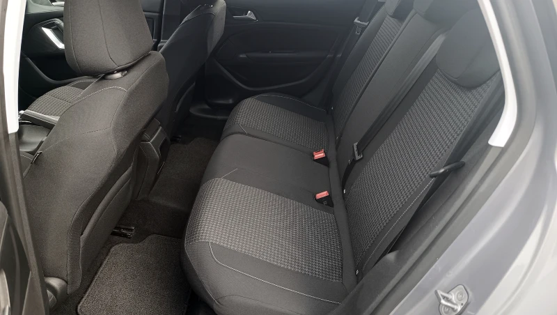Peugeot 308 1.5HDi Facelift, снимка 14 - Автомобили и джипове - 52077712