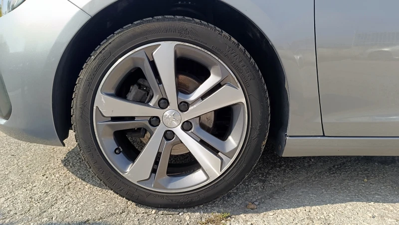 Peugeot 308 1.5HDi Facelift, снимка 17 - Автомобили и джипове - 52077712