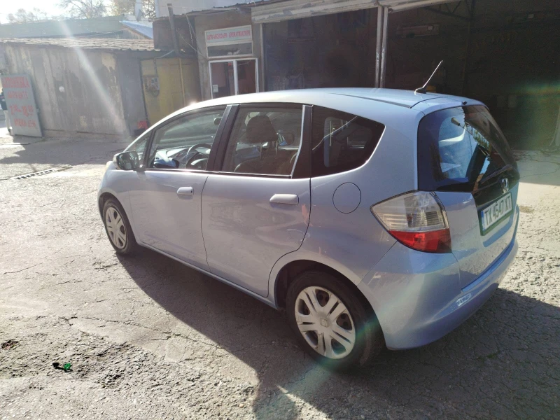 Honda Jazz, снимка 3 - Автомобили и джипове - 52235746