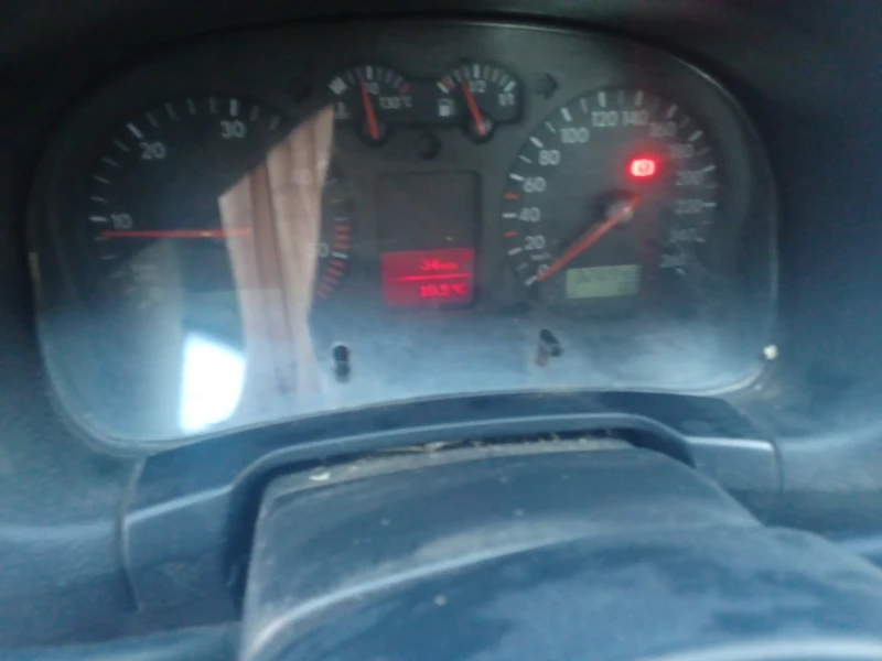 VW Golf 1.9TDI101hp, снимка 11 - Автомобили и джипове - 52382192