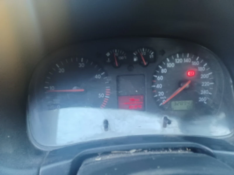 VW Golf 1.9TDI101hp, снимка 12 - Автомобили и джипове - 52382192