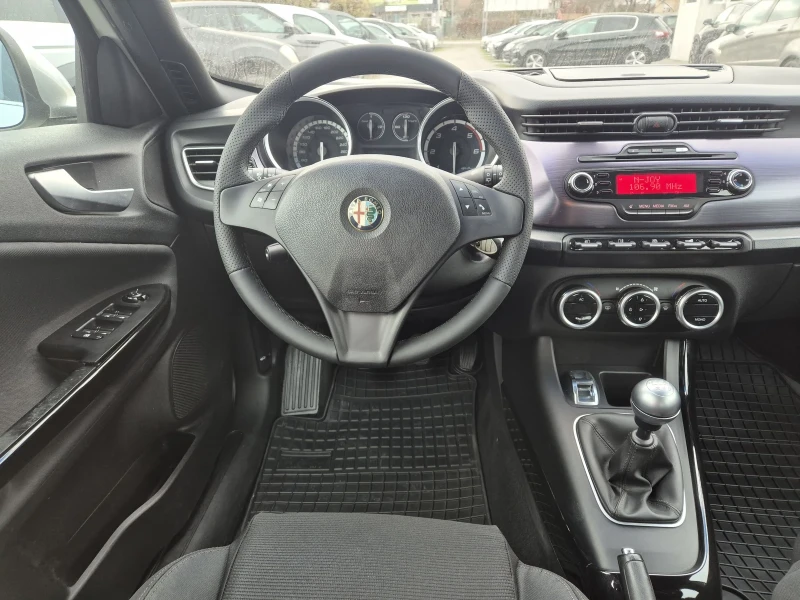 Alfa Romeo Giulietta 1.6-JTD, снимка 15 - Автомобили и джипове - 52632600