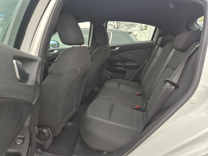 Alfa Romeo Giulietta 1.6-JTD, снимка 10 - Автомобили и джипове - 52632600