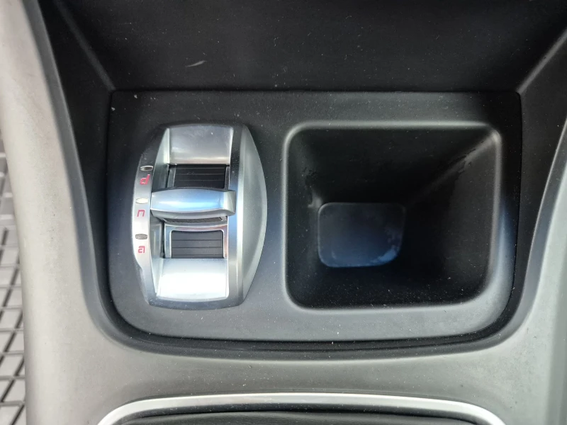 Alfa Romeo Giulietta 1.6-JTD, снимка 14 - Автомобили и джипове - 52632600