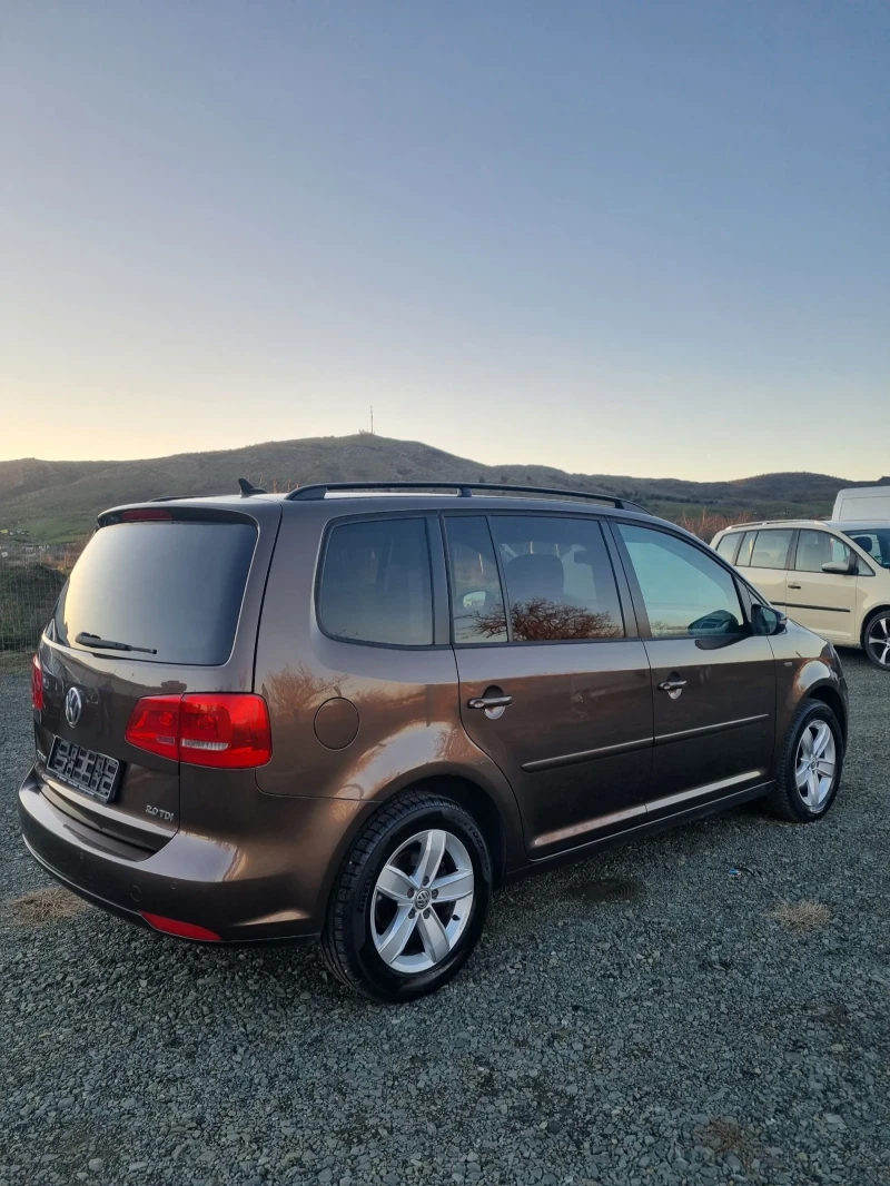 VW Touran 2.0tdi 140коня 7 местен Match, снимка 4 - Автомобили и джипове - 52929355