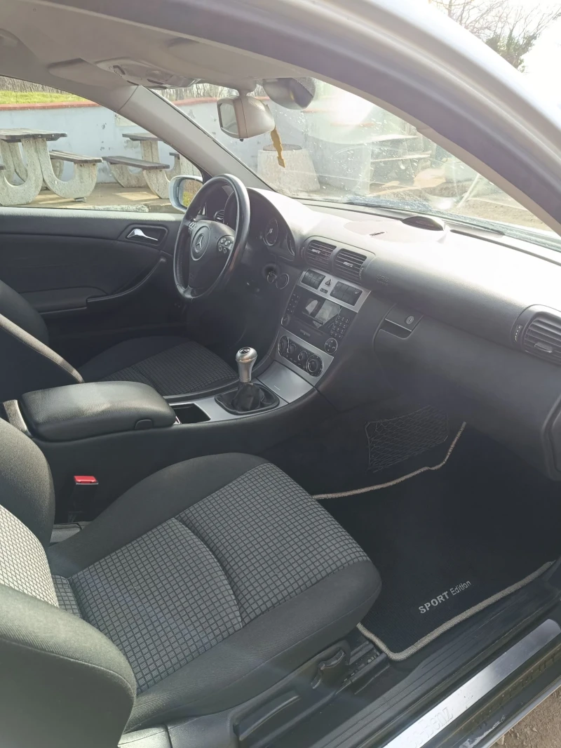Mercedes-Benz C 180 Kompressor, снимка 6 - Автомобили и джипове - 52972961