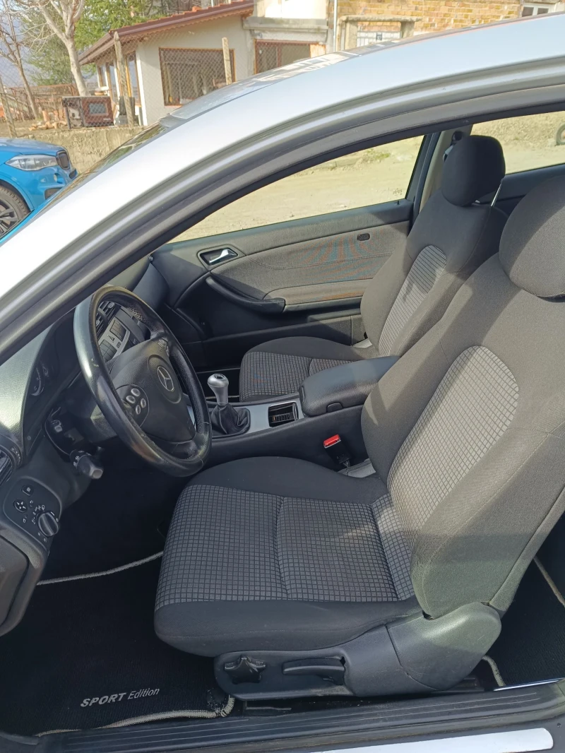 Mercedes-Benz C 180 Kompressor, снимка 8 - Автомобили и джипове - 52972961