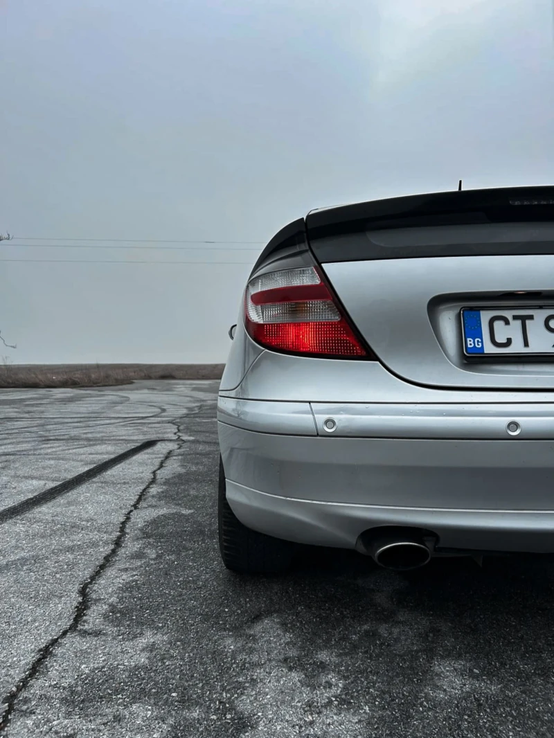 Mercedes-Benz C 180 Kompressor, снимка 8 - Автомобили и джипове - 53049468
