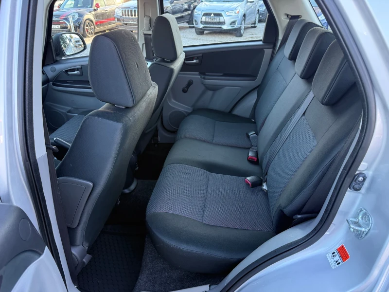 Suzuki SX4 1.6i 4WD , снимка 8 - Автомобили и джипове - 53500359