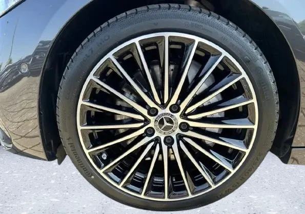 Mercedes-Benz C 400 e 4Matic = AMG Line = Advanced Plus Гаранция, снимка 5 - Автомобили и джипове - 55787928