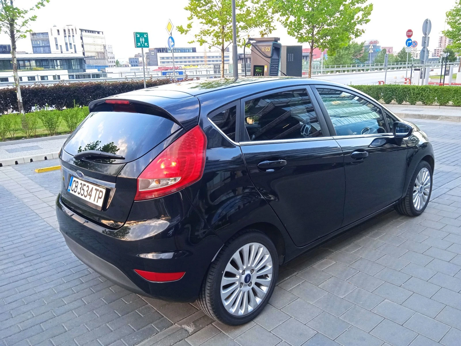 Ford Fiesta TITANIUM LPG 1, 4 - изображение 7