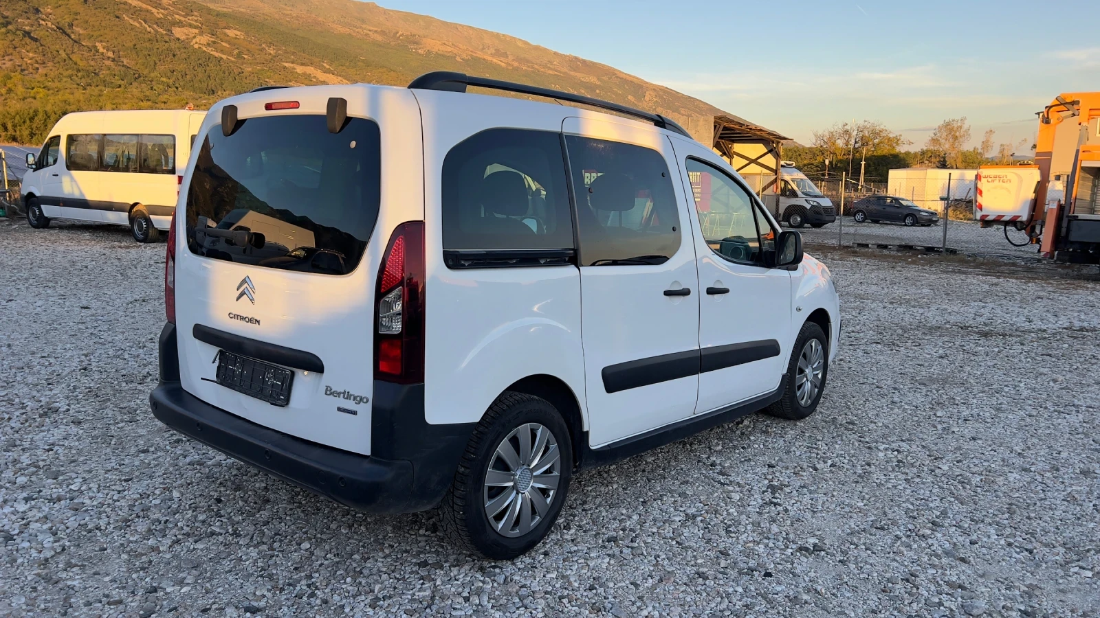 Citroen Berlingo 1.6BLUE HDI 120 PS EVRO6 - изображение 3