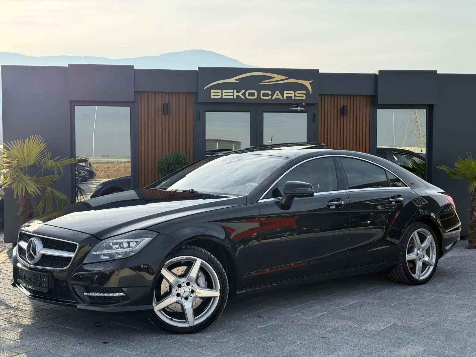 Mercedes-Benz CLS 350 DISTRONIC/H&K/CAMERA/MASSAGE/ !! FULL MAXX !! - [1] 