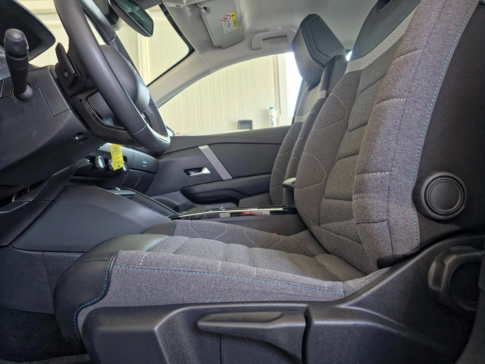 Citroen C4  1. 5 BlueHDi 131 S&S EAT8 - изображение 7