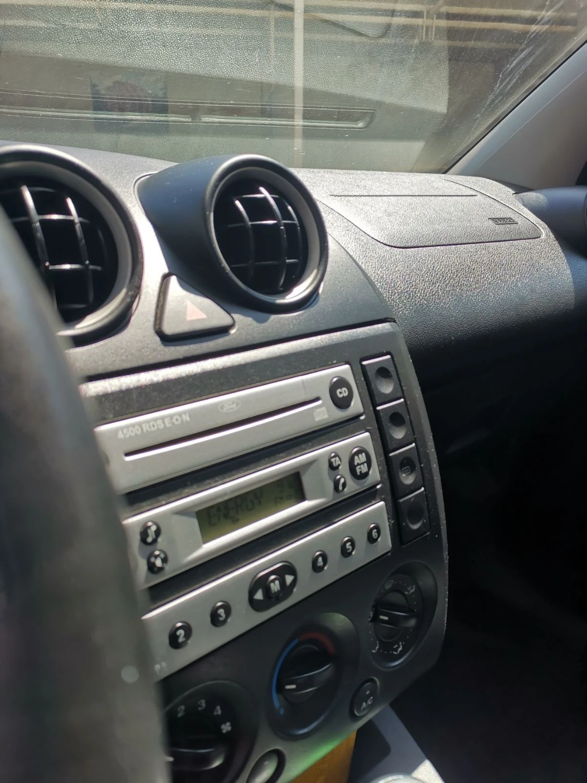 Ford Fiesta  - изображение 6