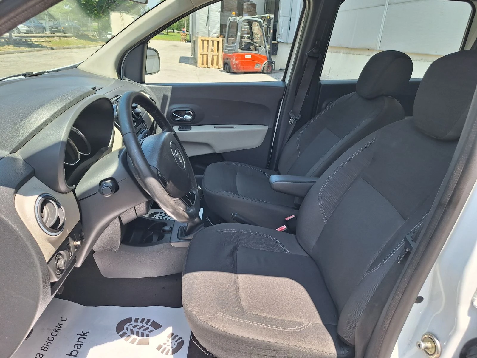 Dacia Lodgy 1.5dci/6 скорости/Евро6 - изображение 9