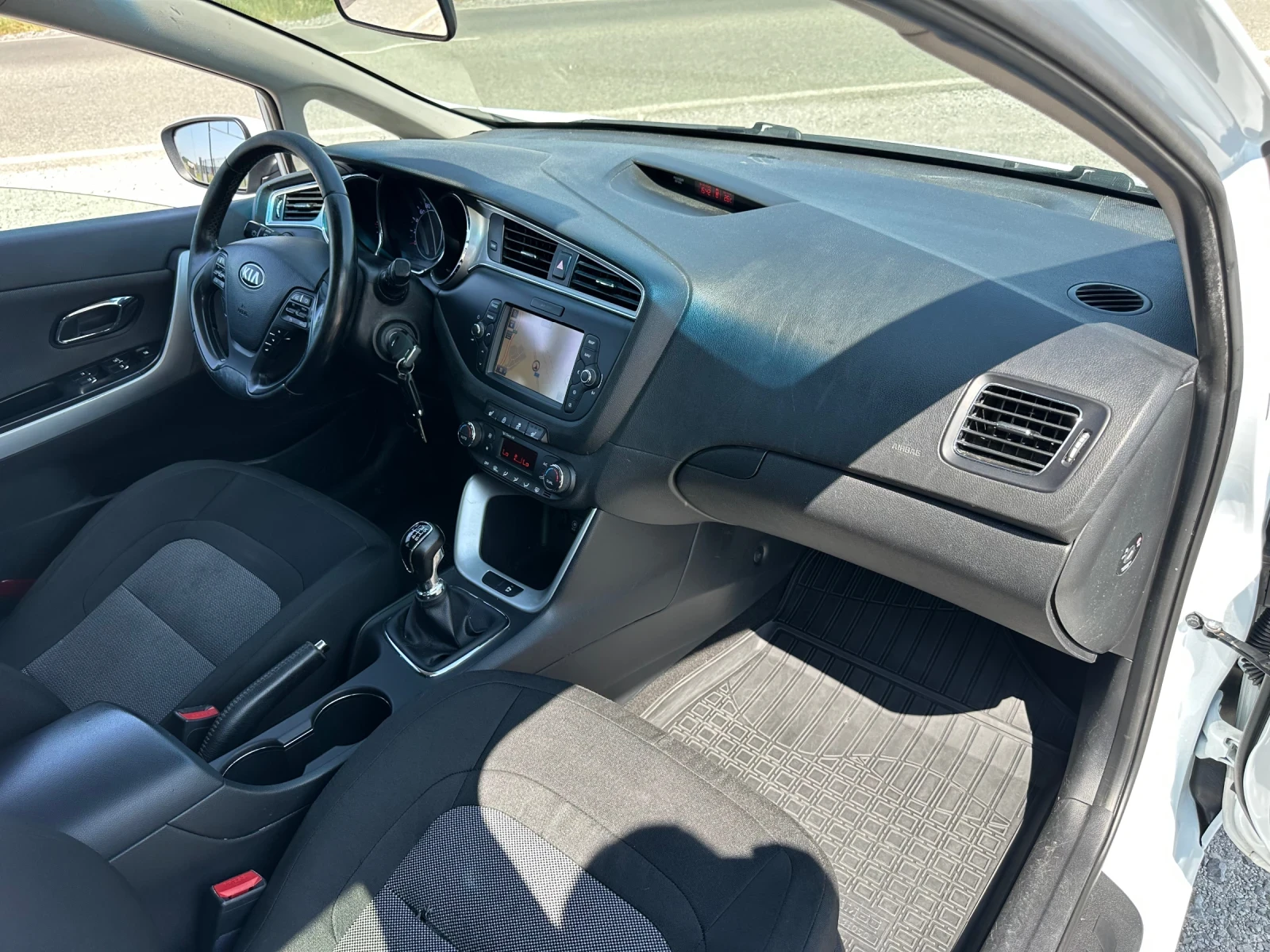 Kia Ceed 1.6CRDi 136hp NAVi EURO 6 TUV COC | Mobile.bg   13