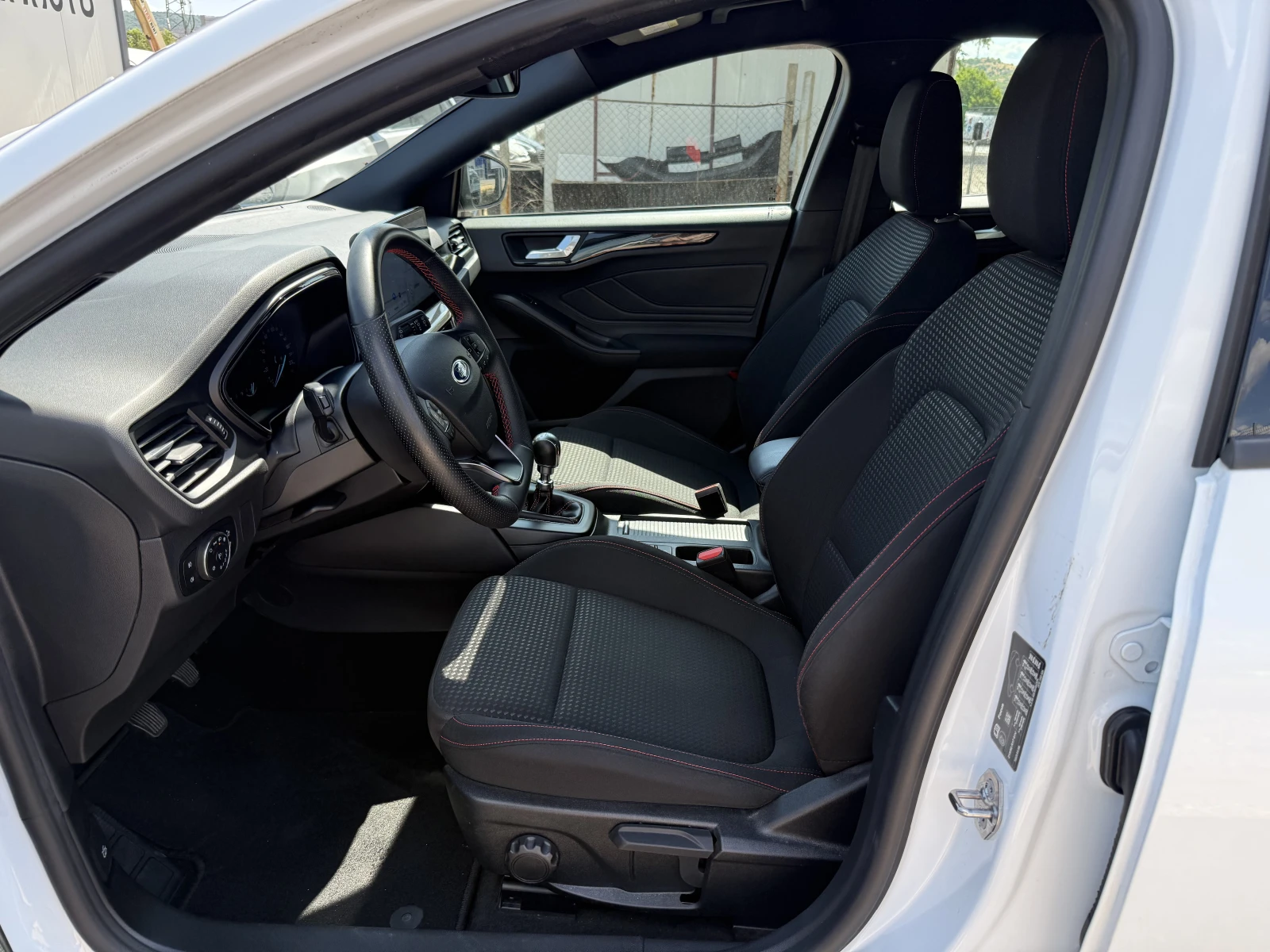 Ford Focus ST Line/1.5d/Facelift/Full option/2keys - изображение 7