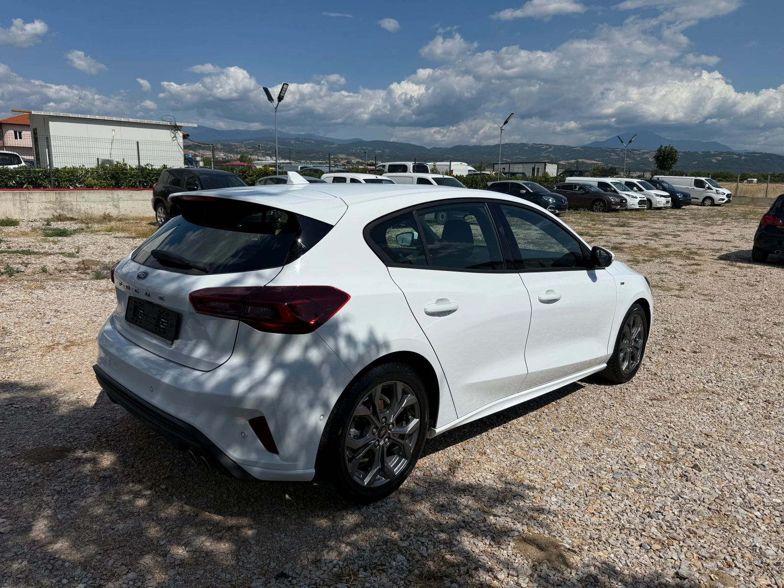 Ford Focus ST Line/1.5d/Facelift/Full option/2keys - изображение 2