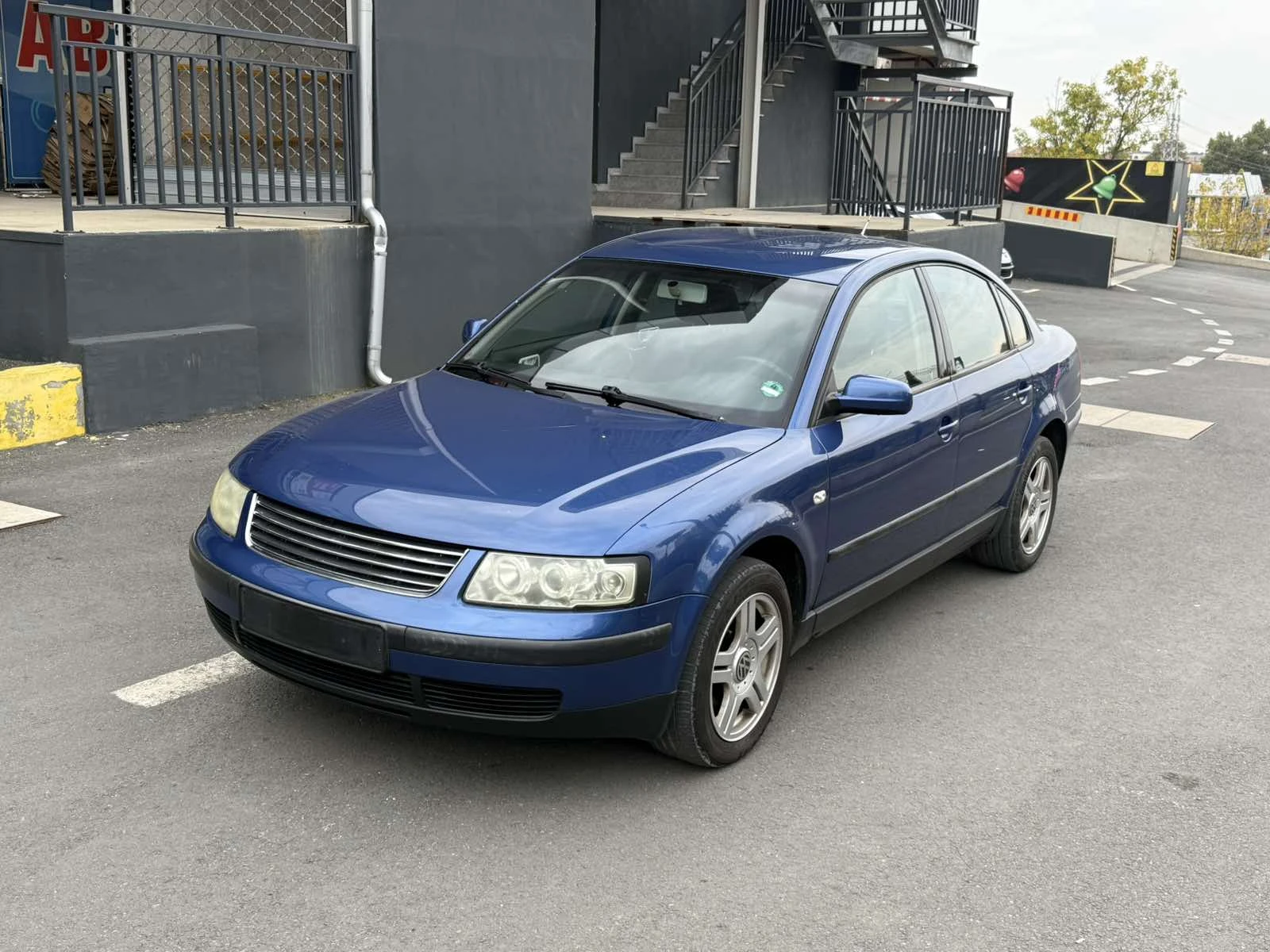 VW Passat 1.6 - изображение 2