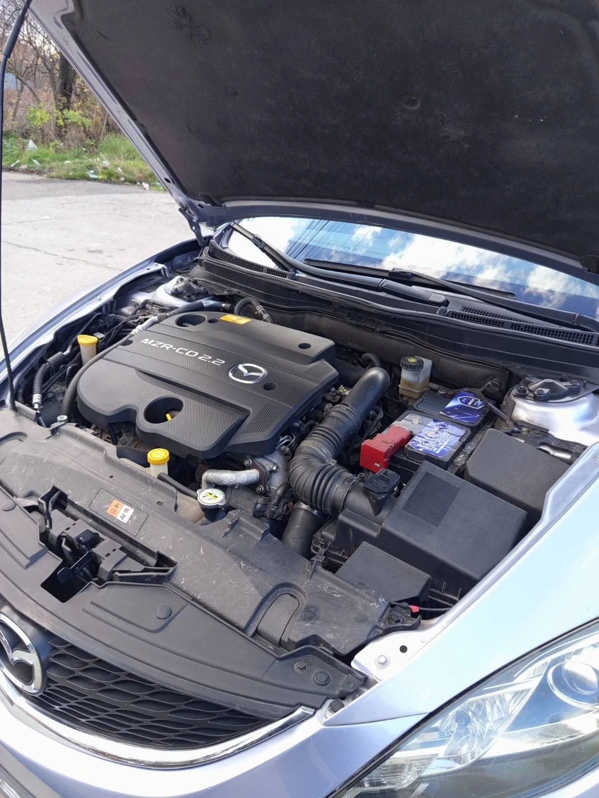 Mazda 6 2.2d - изображение 9