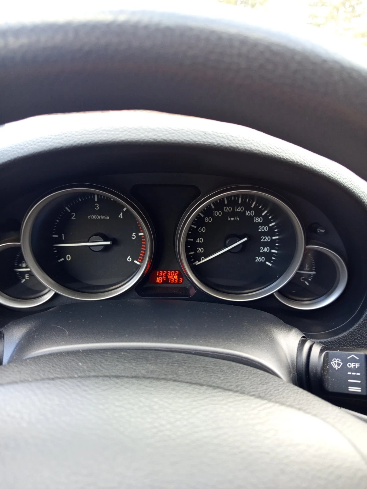 Mazda 6 2.2d - изображение 5