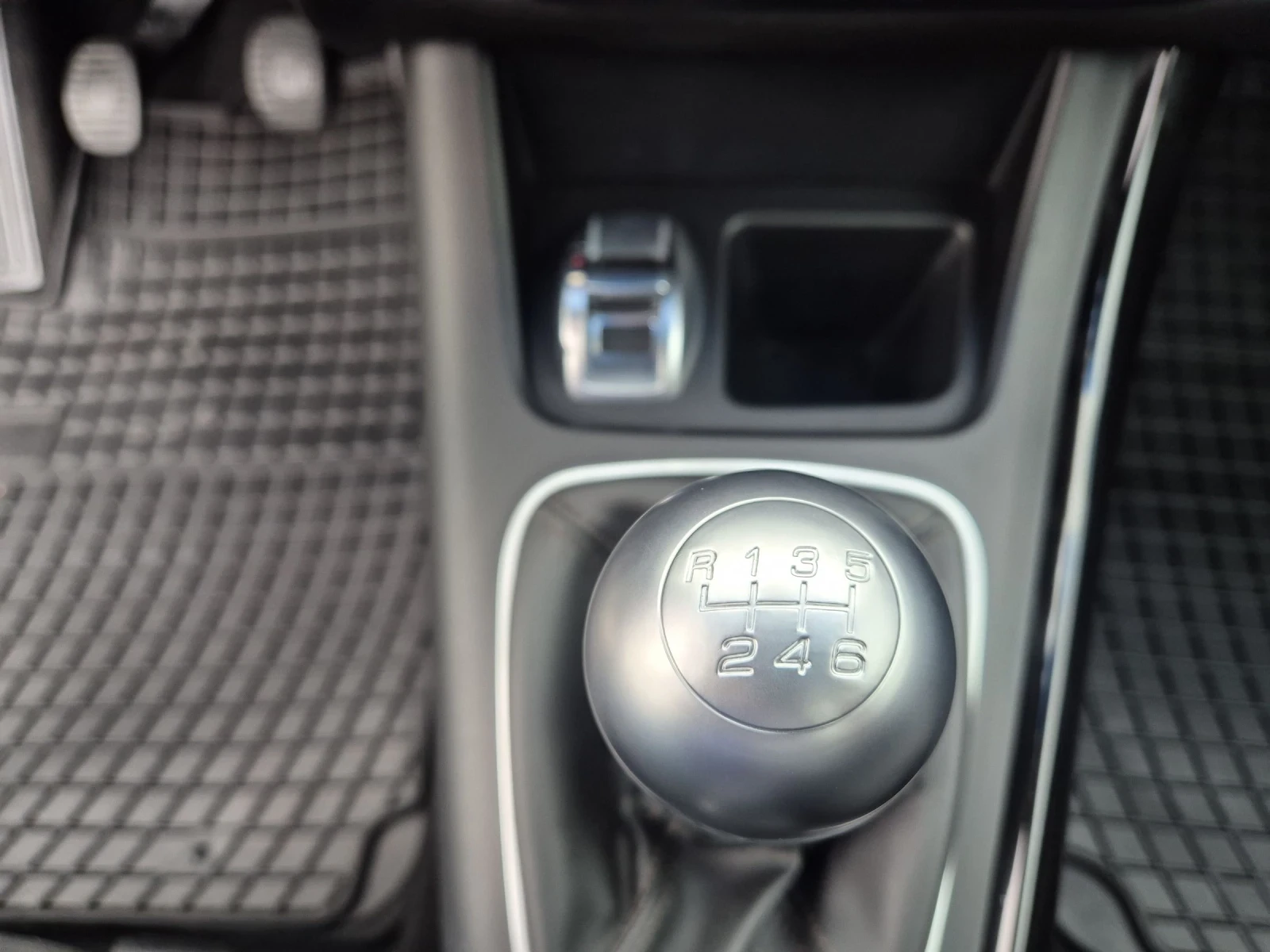 Alfa Romeo Giulietta 1.6-JTD | Mobile.bg   13