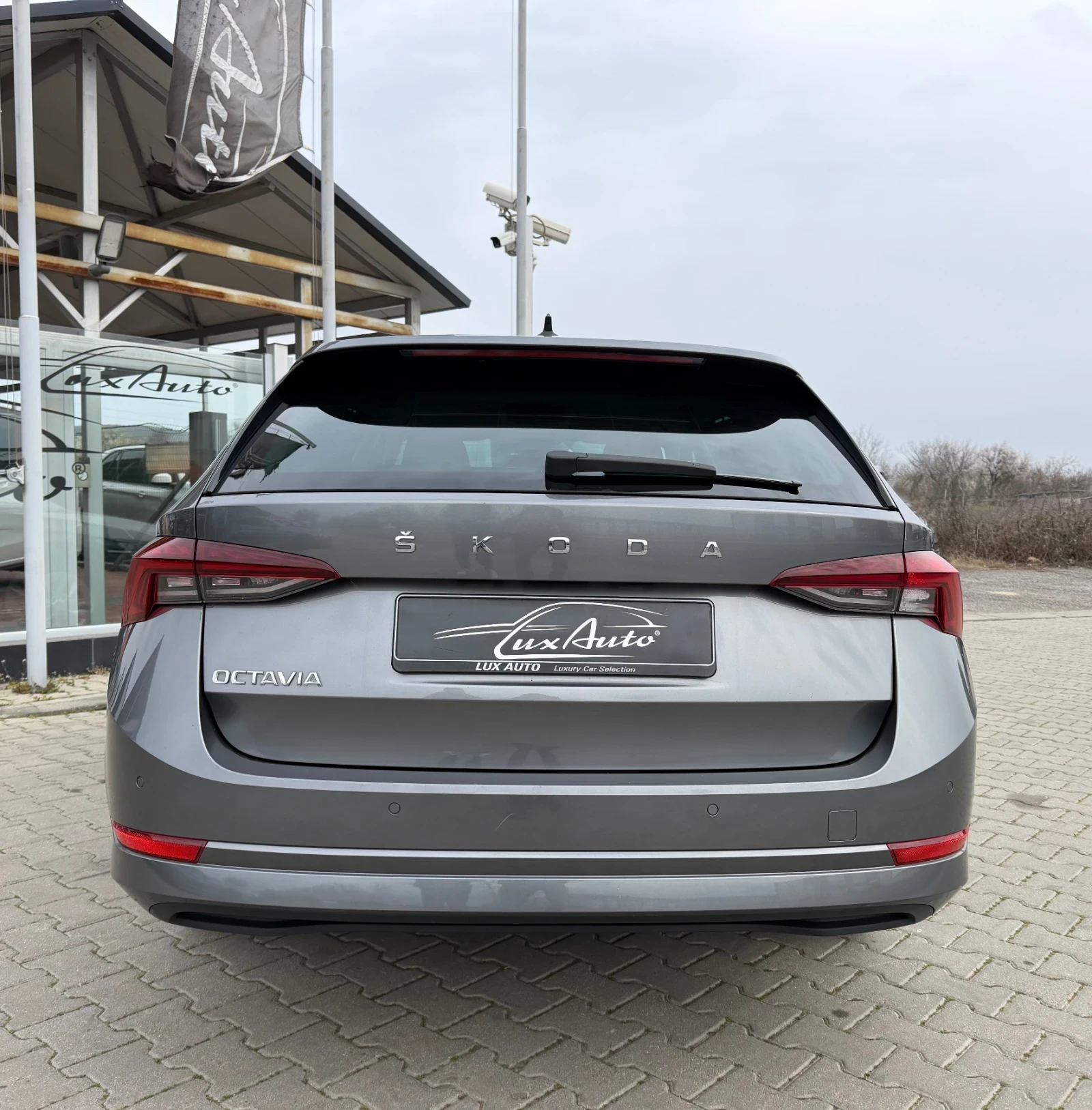 Skoda Octavia MATRIX#DIGITAL#DISTR#FULL ASSIST#HEADUP#KEYLESS | Mobile.bg � ����������� 6