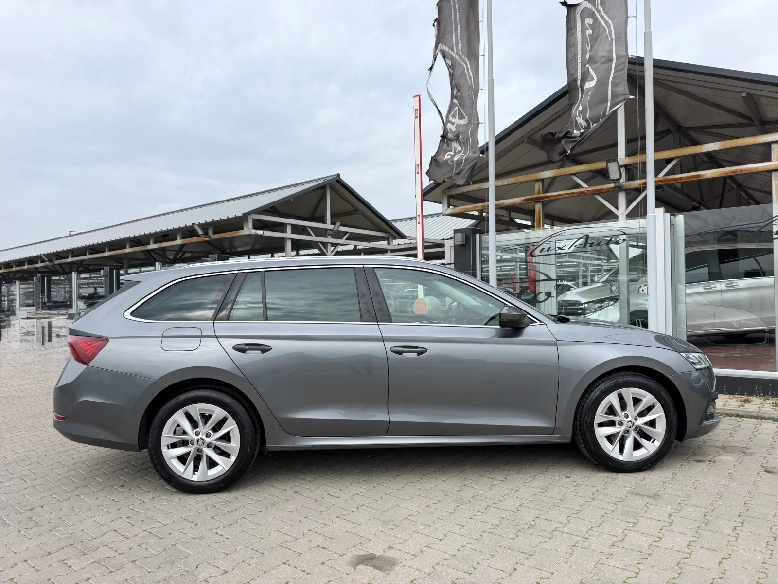 Skoda Octavia MATRIX#DIGITAL#DISTR#FULL ASSIST#HEADUP#KEYLESS | Mobile.bg � ����������� 5