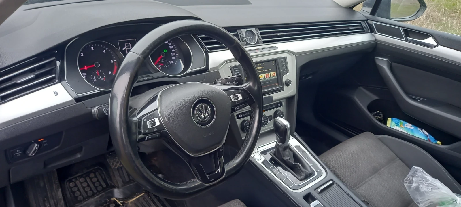 VW Passat 2.0 TDI, снимка 8 - Автомобили и джипове - 53952960