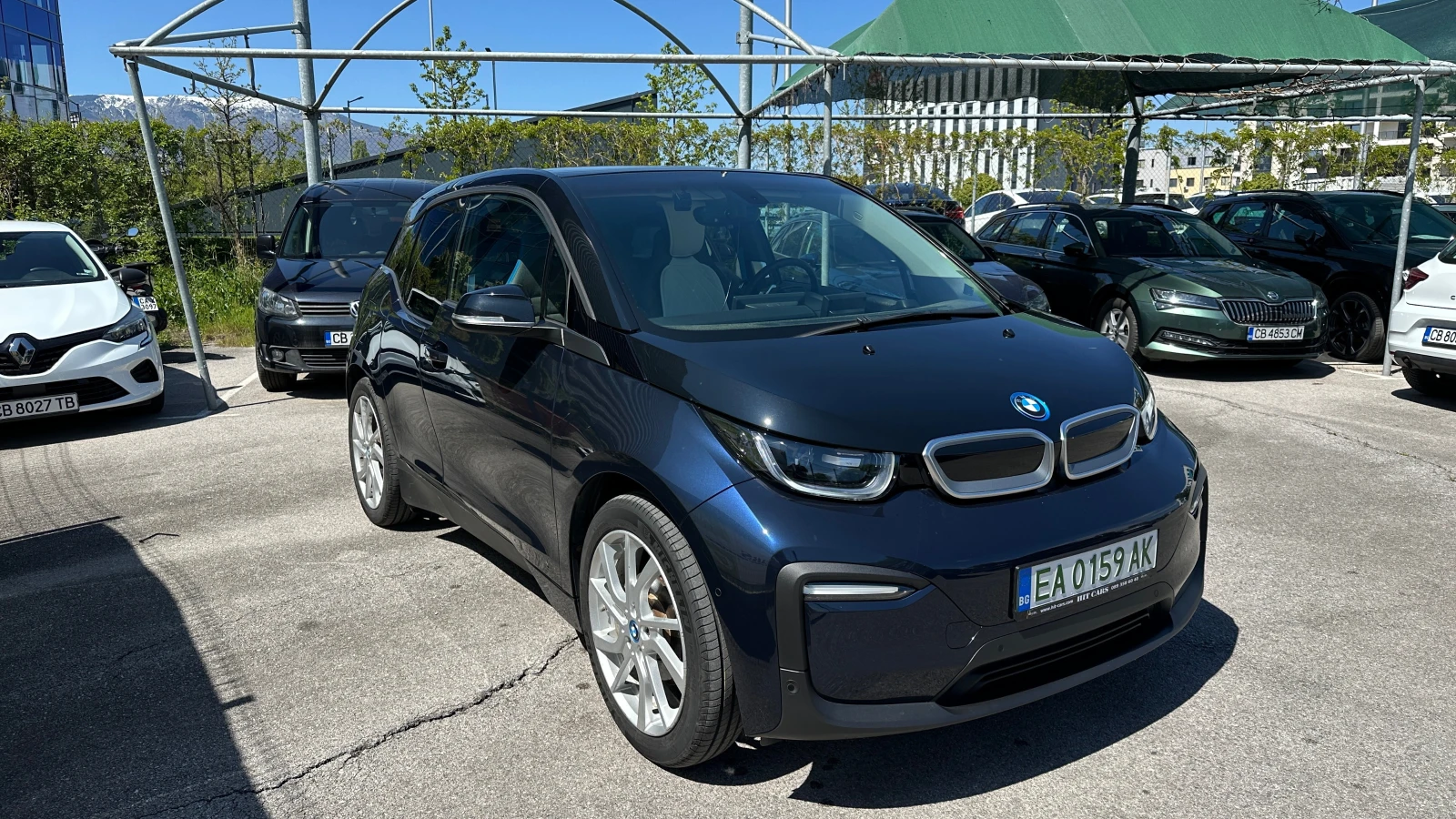 BMW i3 120 Ah от първи собственик, keyless, AppleCarPlay, снимка 2 - Автомобили и джипове - 54080815
