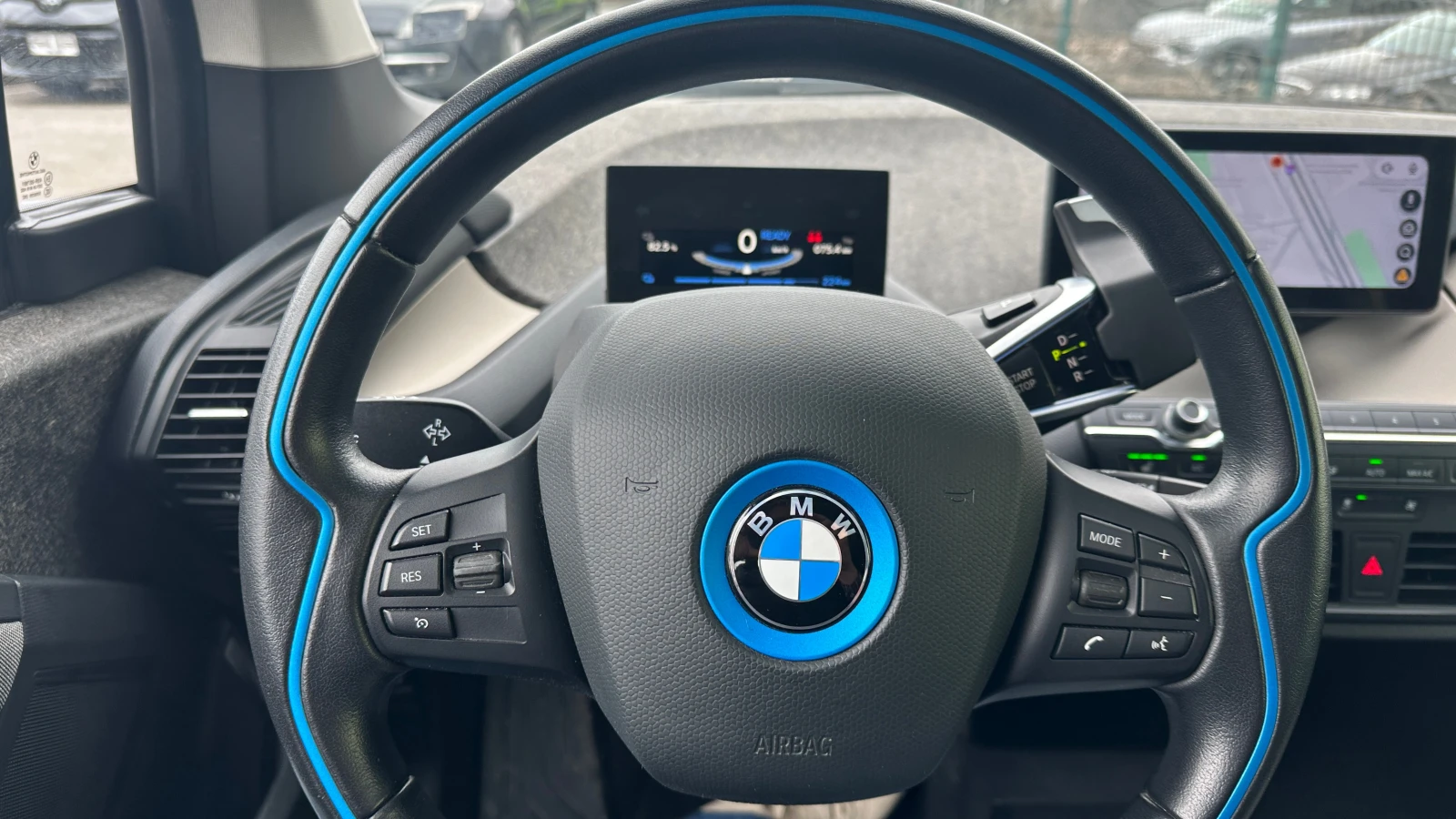 BMW i3 120 Ah от първи собственик, снимка 13 - Автомобили и джипове - 54080815