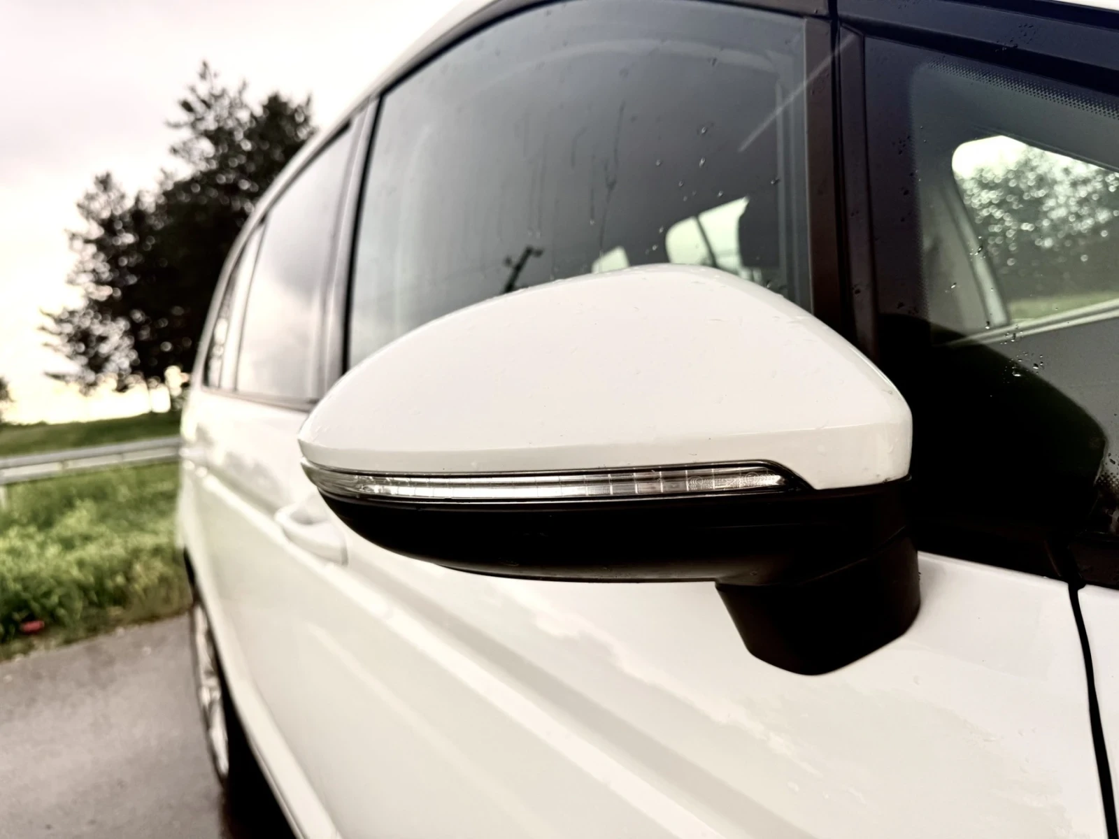 VW Touran 2.0 150 коня автомат 7 скорости евро 6+ , снимка 3 - Автомобили и джипове - 54126473