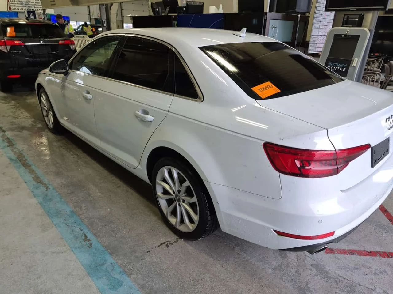 Audi A4 PROGRESSIV| PANORAMA| ��������| CARFAX|  | Mobile.bg � ����������� 4