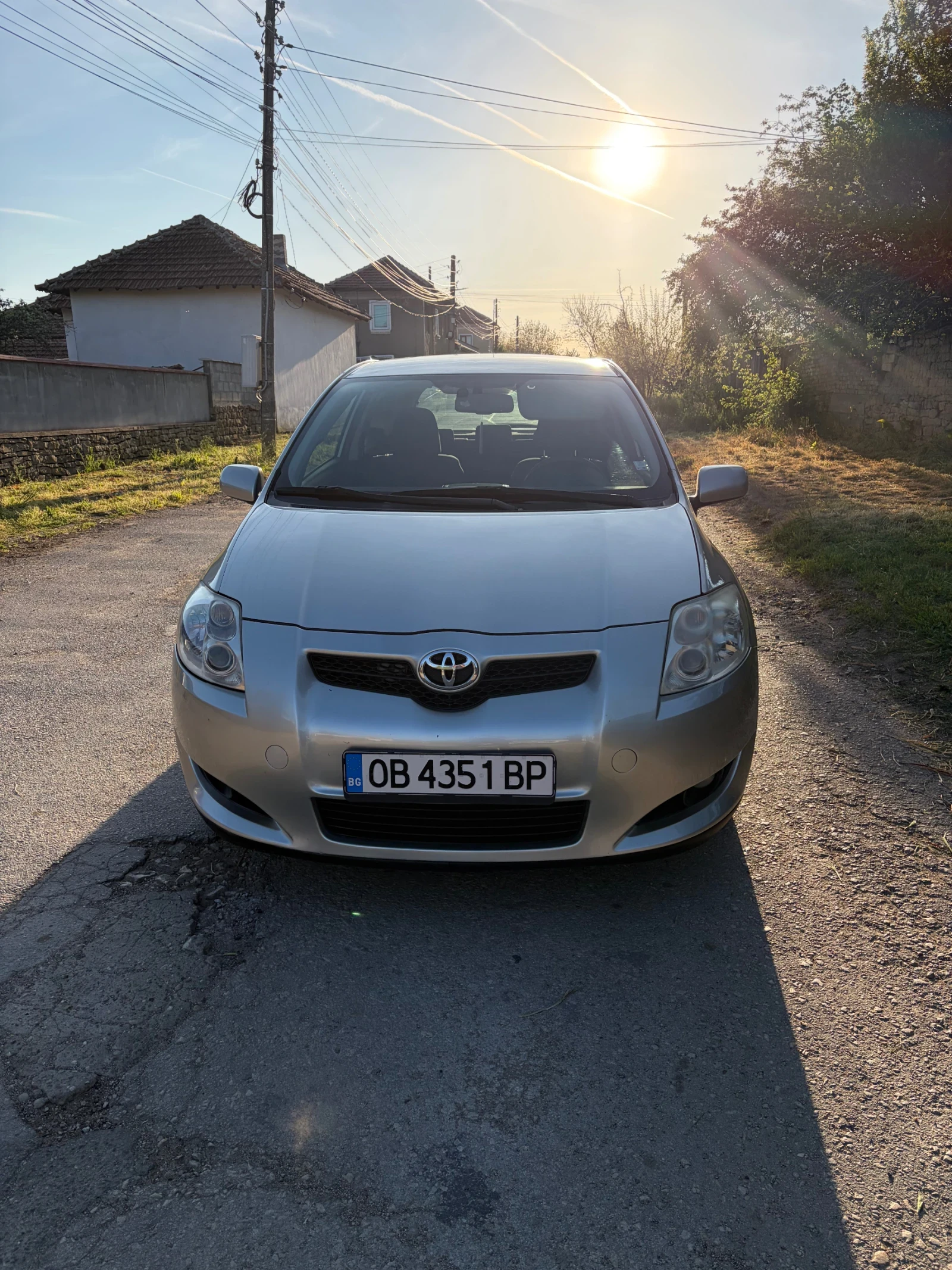 Toyota Auris, снимка 2 - Автомобили и джипове - 54334388