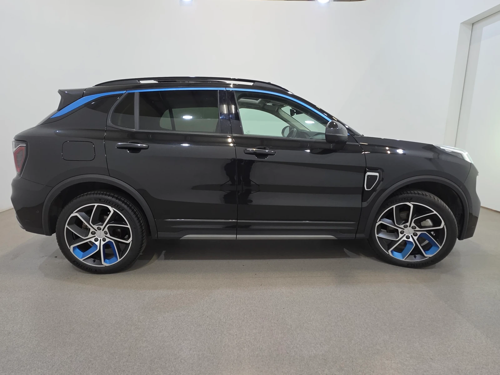LynkCo 01 1.5i Plug-In Hybrid 261 �.�.  | Mobile.bg � ����������� 6