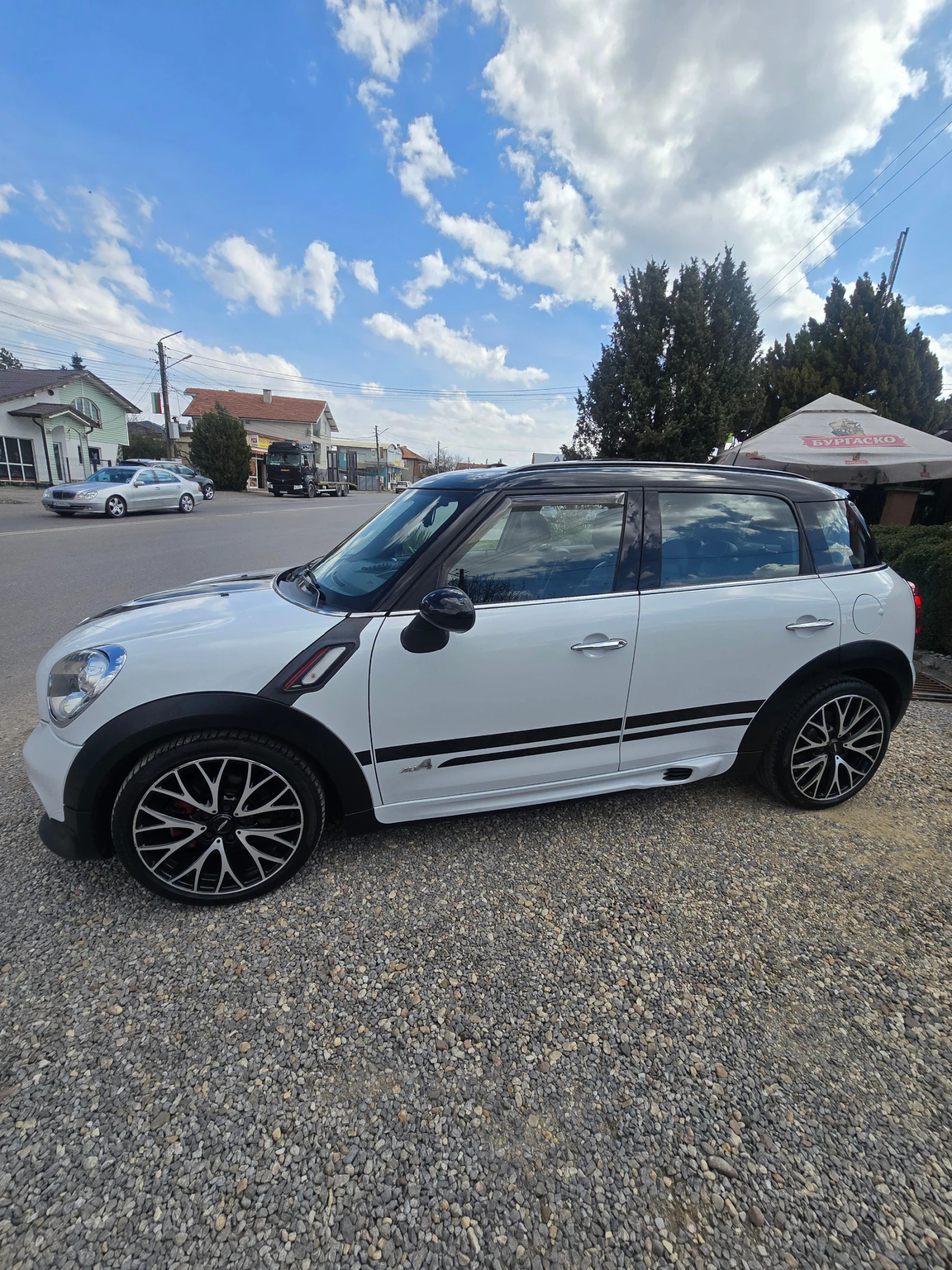 Mini Countryman Mini Countryman JOHN COOPER WORKS от ШВЕЙЦАРИЯ 4Х4, снимка 2 - Автомобили и джипове - 54753118