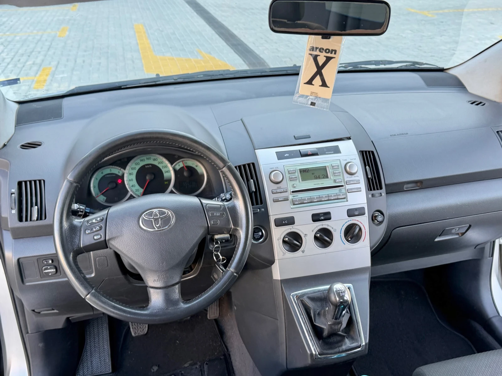 Toyota Corolla verso 2.2 D4D 6-ск 2008г, снимка 10 - Автомобили и джипове - 54725459