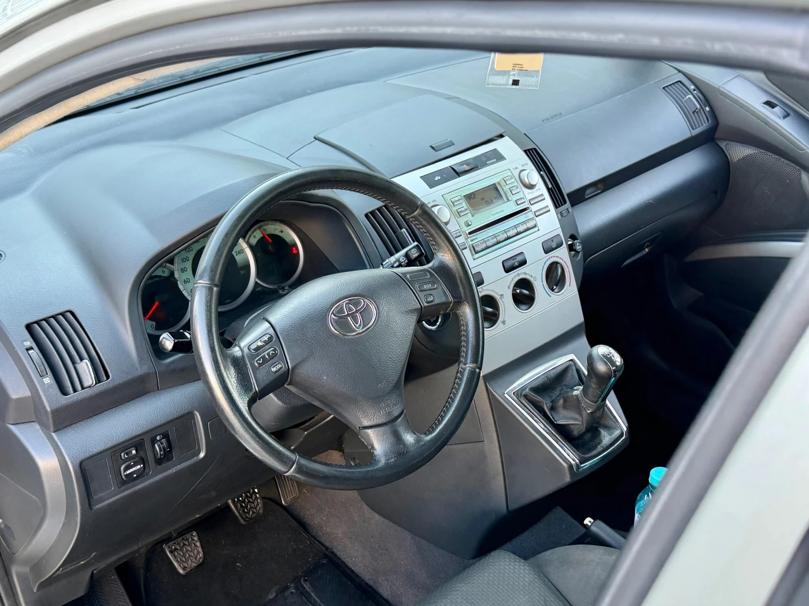 Toyota Corolla verso 2.2 D4D 6-ск 2008г, снимка 9 - Автомобили и джипове - 54725459