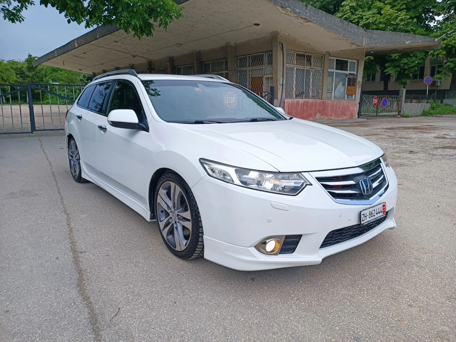 Honda Accord 2.4i-201кс-ШВЕЙЦАРИЯ-РЪЧКА-6ск-FACELIFT-TypeS, снимка 2 - Автомобили и джипове - 54824992