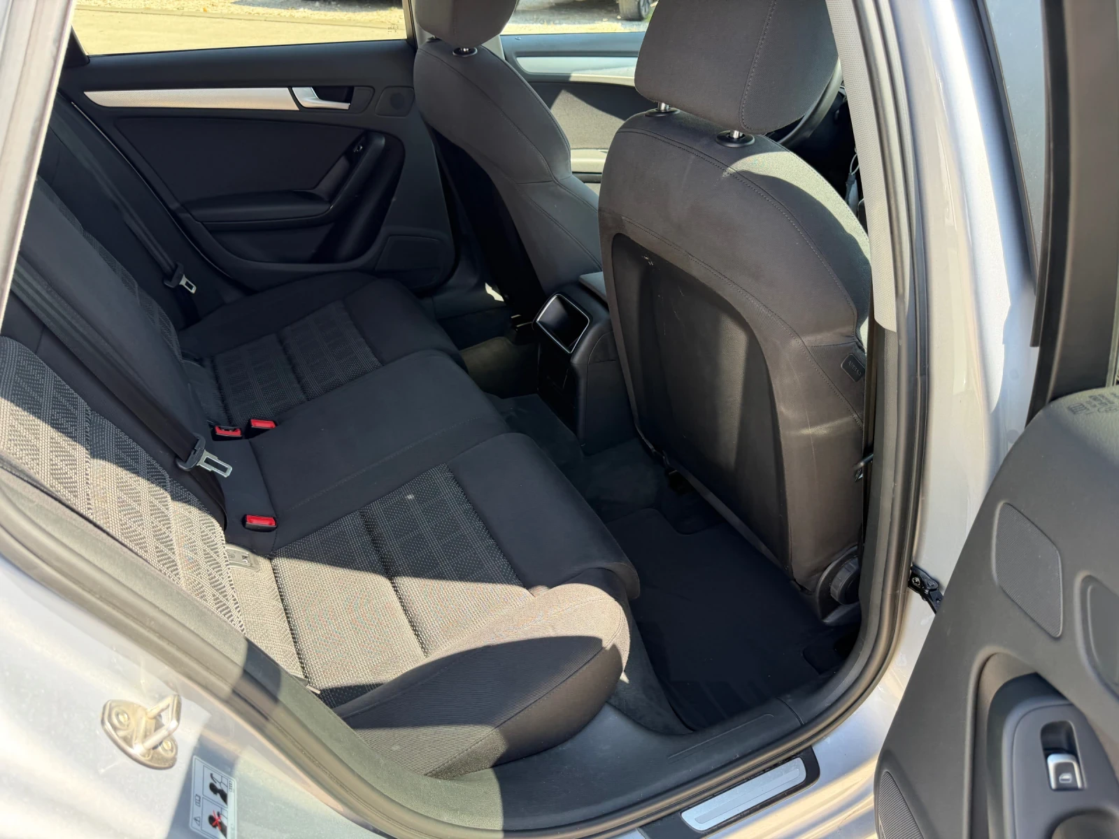 Audi A4 2.0TDI 190k.с 4х4 2015г., снимка 15 - Автомобили и джипове - 55446612