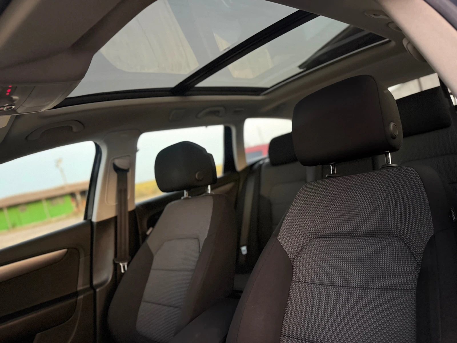 VW Passat 2.0 TDI * 140 к.с * 4x4 * Панорама, снимка 12 - Автомобили и джипове - 55647072